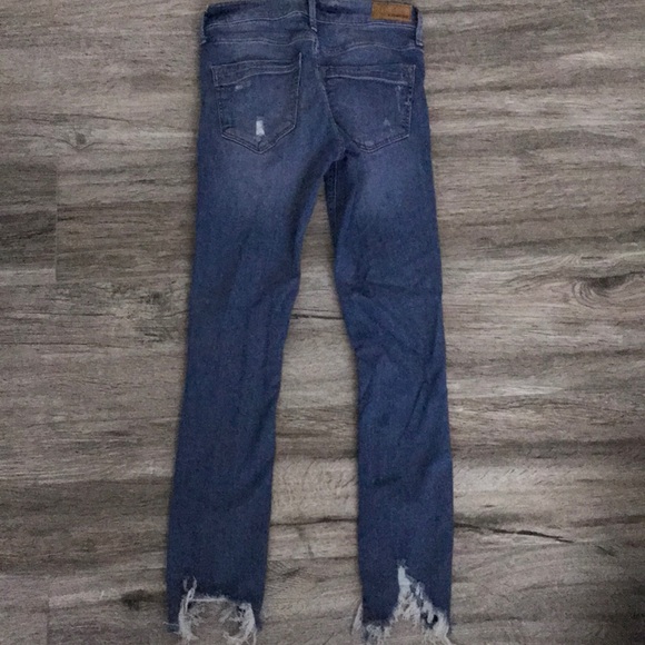 FINAL OFFER!! Express mid rise ripped jeans NWOT - Picture 6 of 8